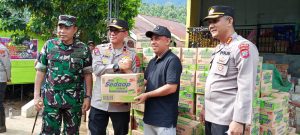 Polda Sulut Salurkan Bantuan Kemanusiaan untuk Korban Banjir Bandang di Bolmong