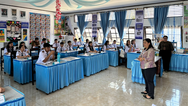 Tim PKM Jurusan Fisika FMIPAK Unima Edukasi Siswa SMAN 1 Tondano Soal Mitigasi Pencemaran Lingkungan